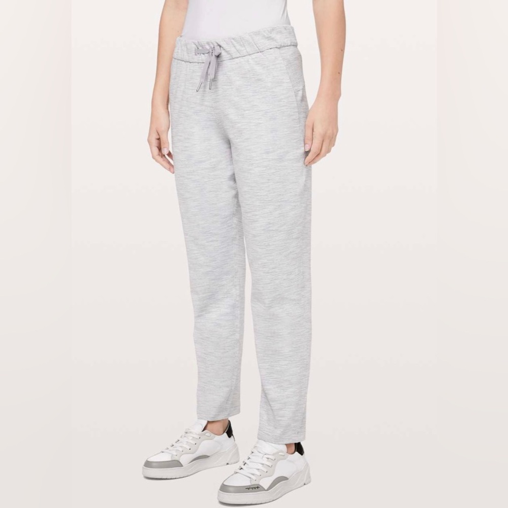 Lululemon On The Fly Pant - Wee Are From Space Nimbus Battleship